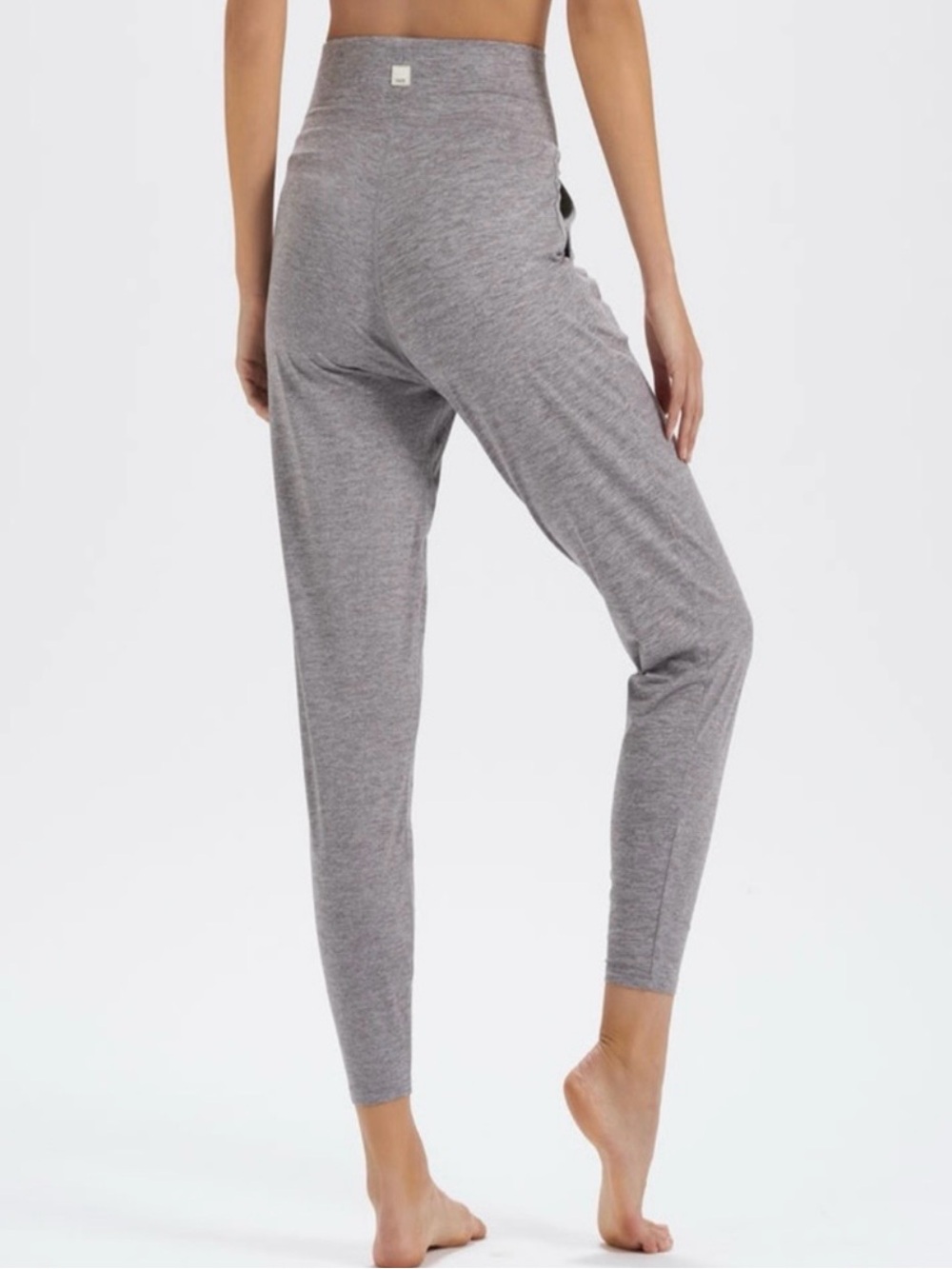 Vuori Lux Harem Jogger in Clay - Picture 2 of 5